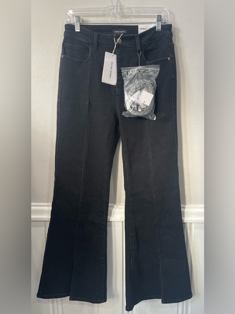 Urban Revivo Black High-Rise Wide Leg Jeans Size 29